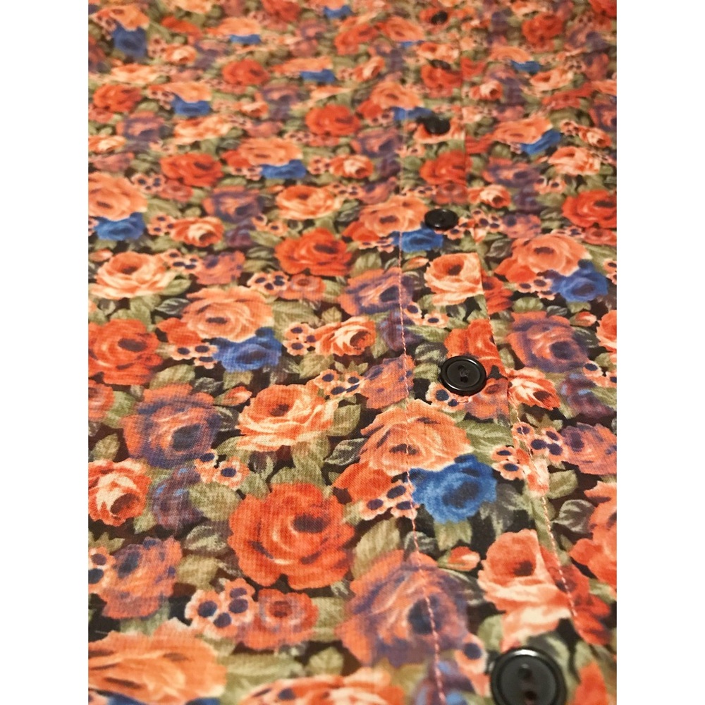 Floral top - Picture 2 of 2